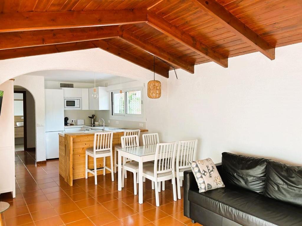 Private Apartments Cala Canyelles Lloret de Mar Kültér fotó